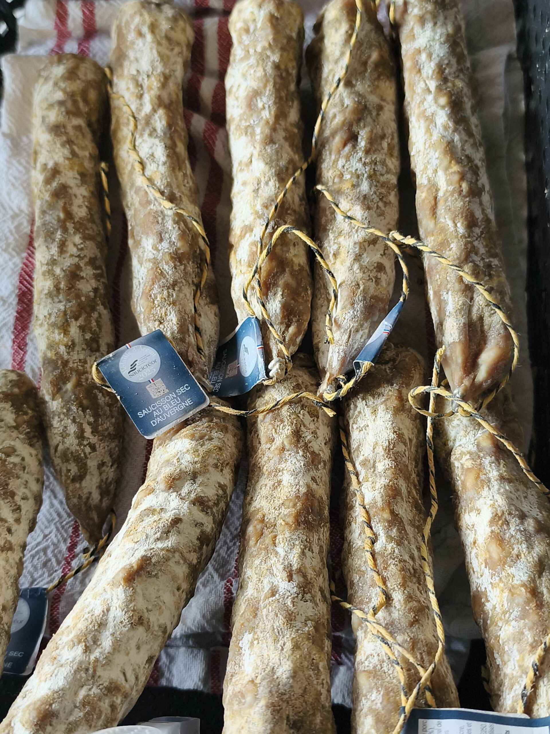 Saucisson sec au Bleu d'Auvergne AOP 180g - Médaille d'Argent 2025 – Image 3