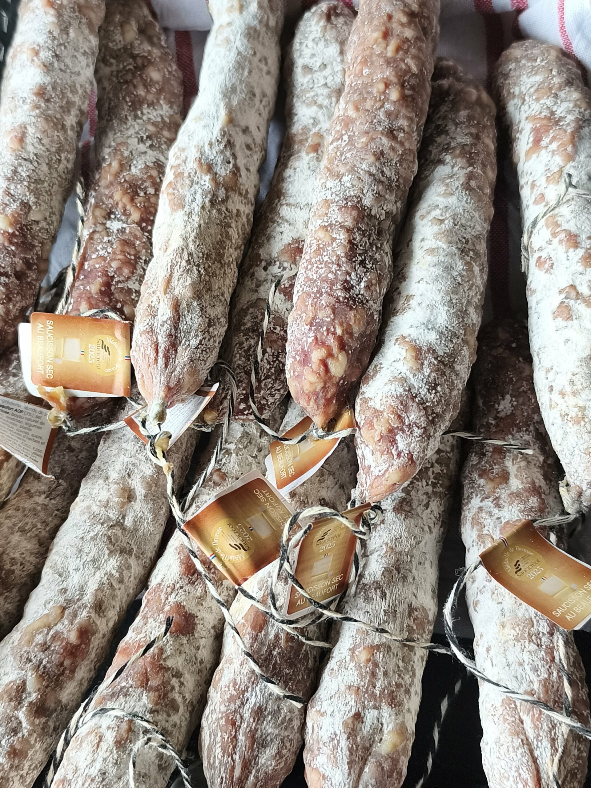 Saucisson sec au Beaufort AOP 180g - Médaille de Bronze 2025 – Image 2