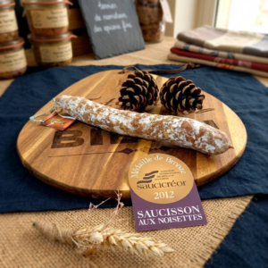 Saucisson sec aux noisettes