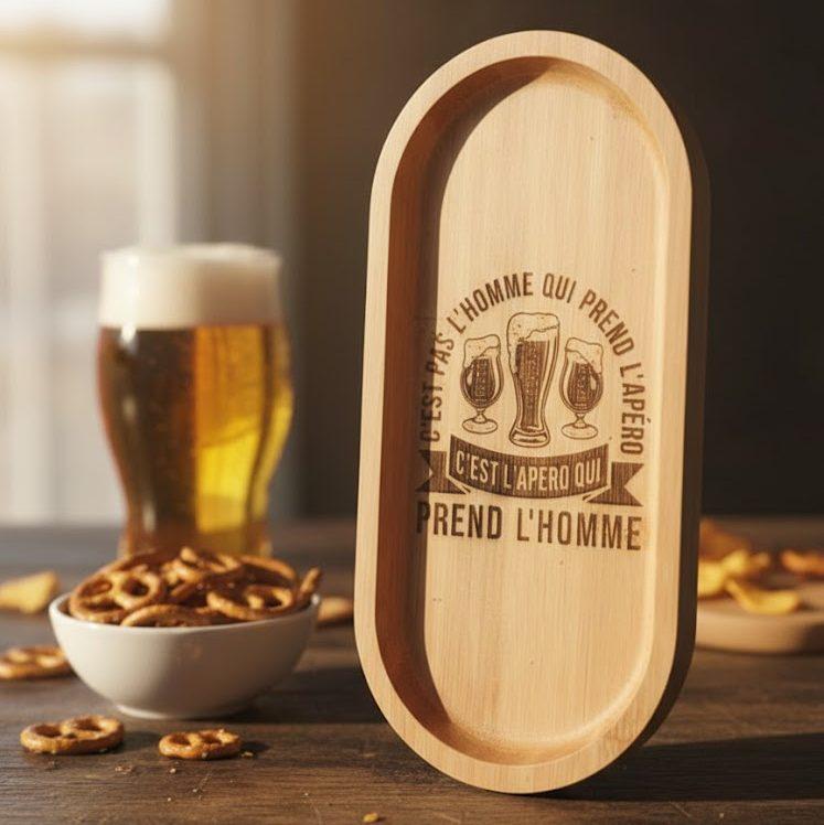Planche apéro en bois - C'est pas l'homme qui prends l'apéro - 22,5x10,5cm